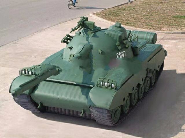 大通军用充气坦克车
